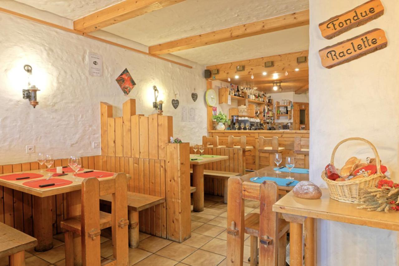 Хостел Petit Velan - Coworking & Coliving Бург-Сен-Пьер Экстерьер фото