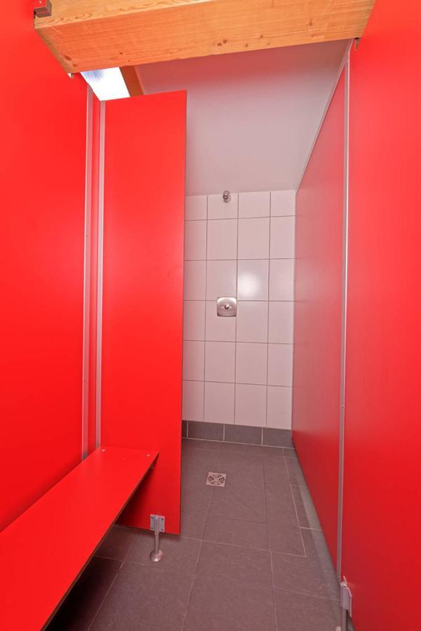 Хостел Petit Velan - Coworking & Coliving Бург-Сен-Пьер Экстерьер фото