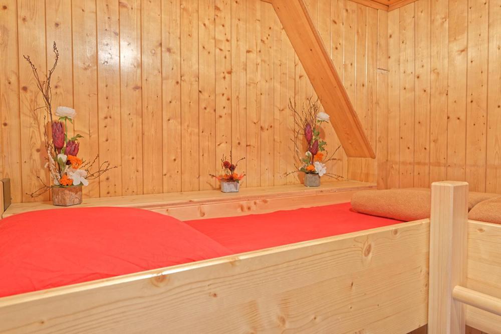 Хостел Petit Velan - Coworking & Coliving Бург-Сен-Пьер Экстерьер фото
