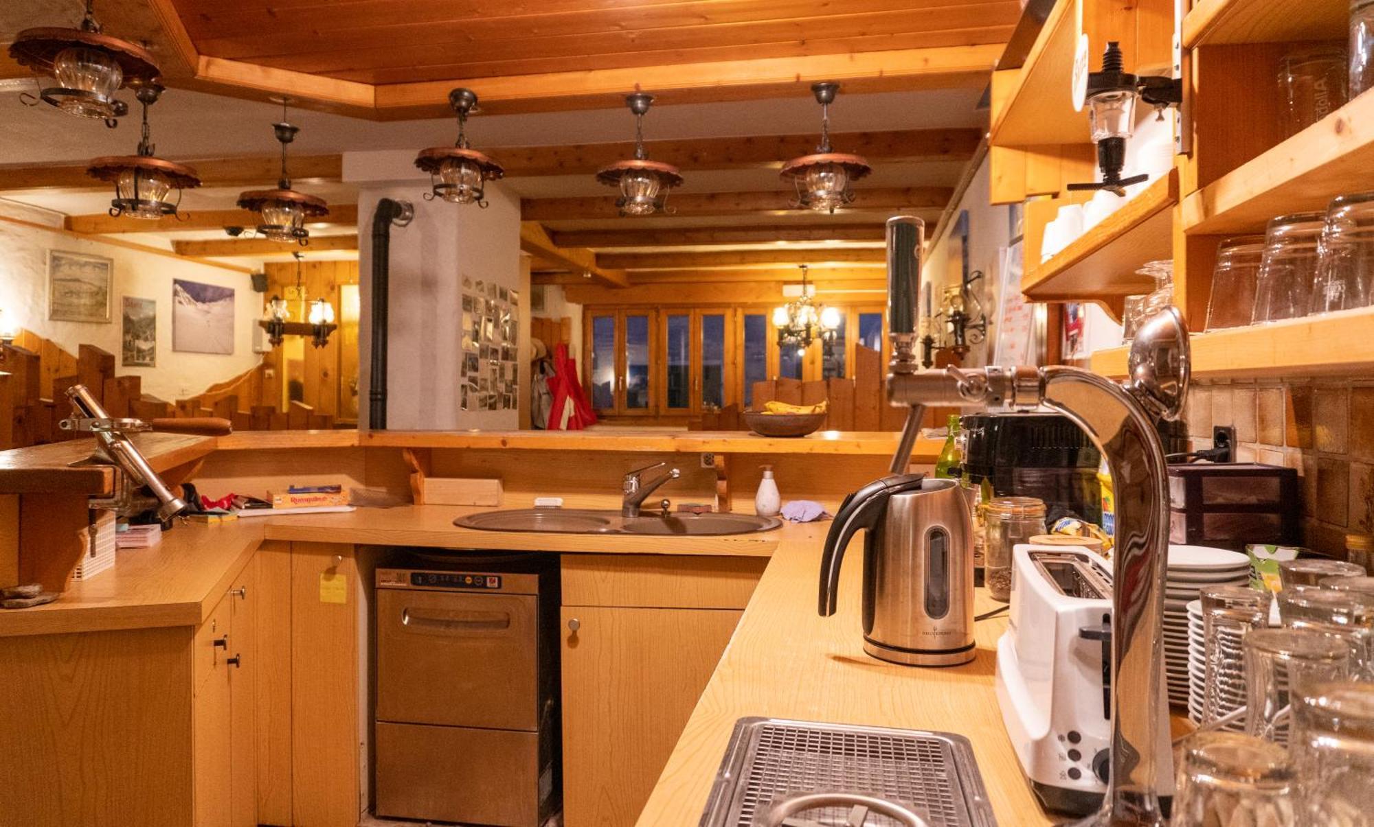 Хостел Petit Velan - Coworking & Coliving Бург-Сен-Пьер Экстерьер фото